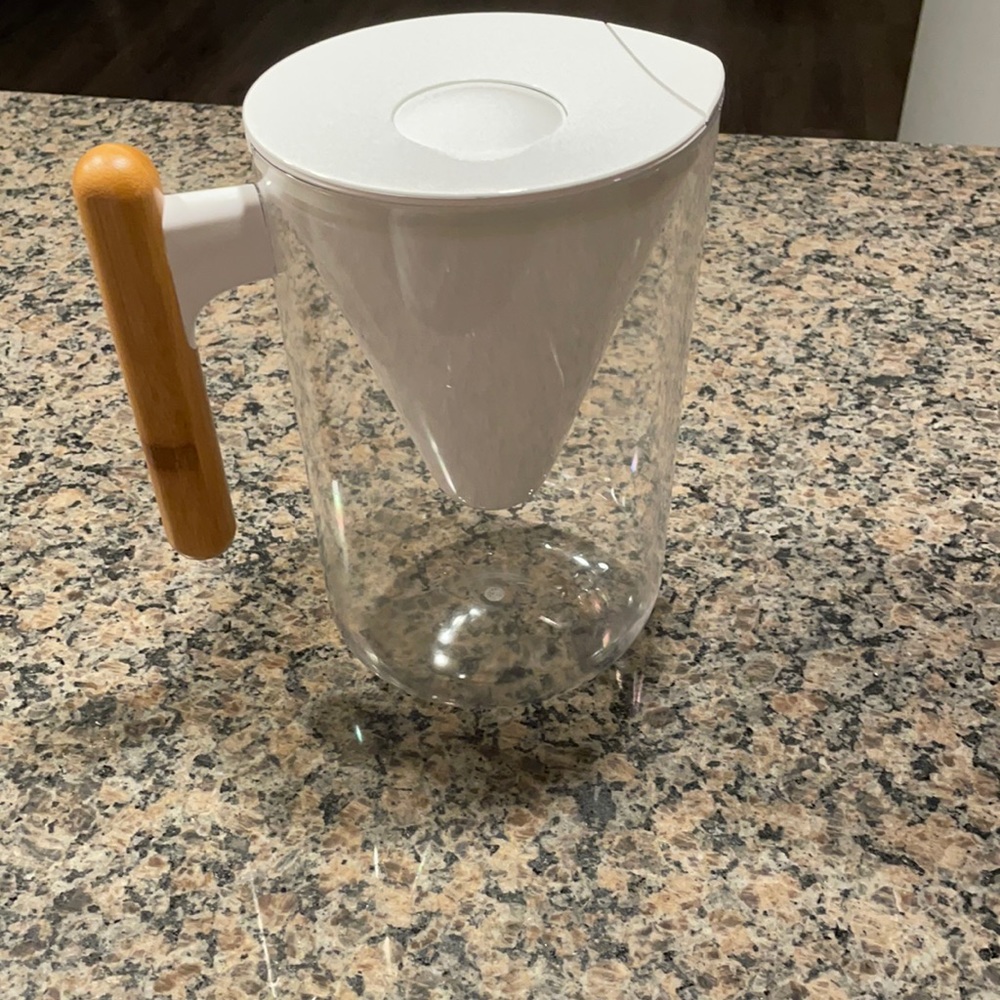 Soma Pitcher with Brand New Filter Separately